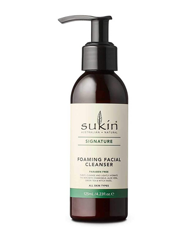 This sulphate free wash provides a gentle, non drying cleanser to remove impurities leaving your skin feeling soft, clear and clean. Combines chamomile, aloe vera, witch hazel and green tea with macadamia and evening primrose oils to purify and balance your skin.